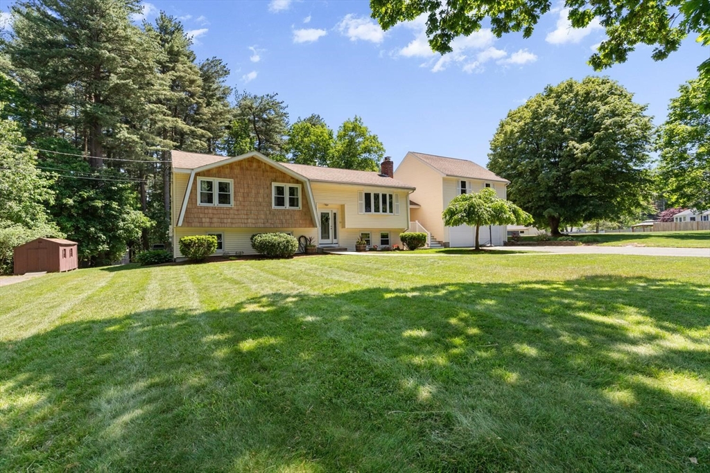 12 Albion Road Billerica, MA 01821 - Photo 3 of 42