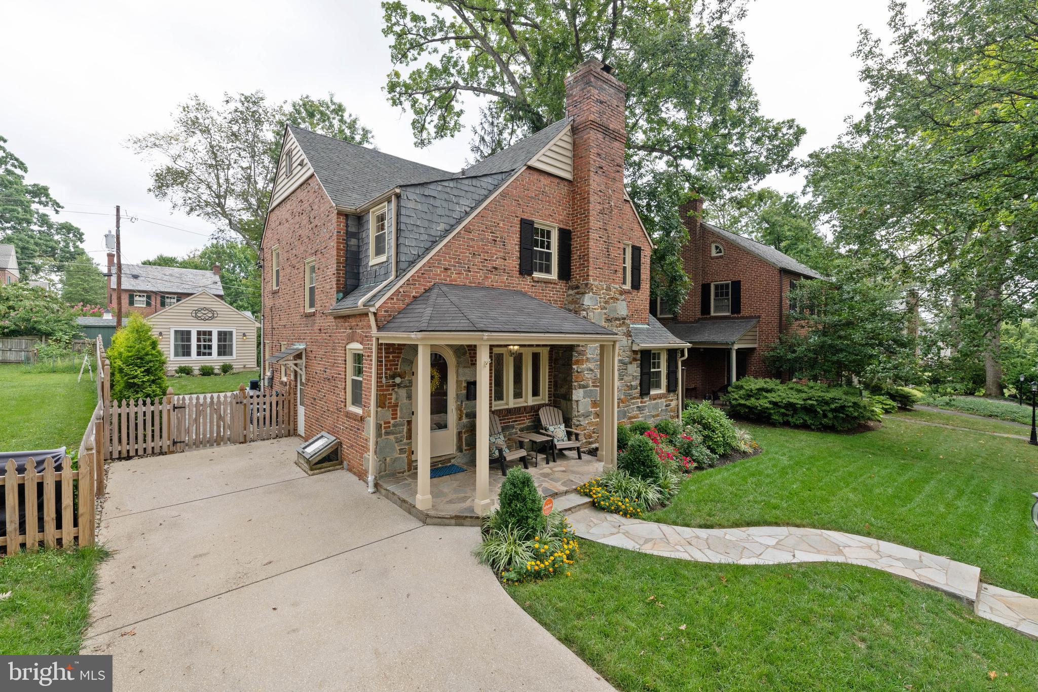 902 Old Oak Road Baltimore, MD 21212 - Photo 3 of 41