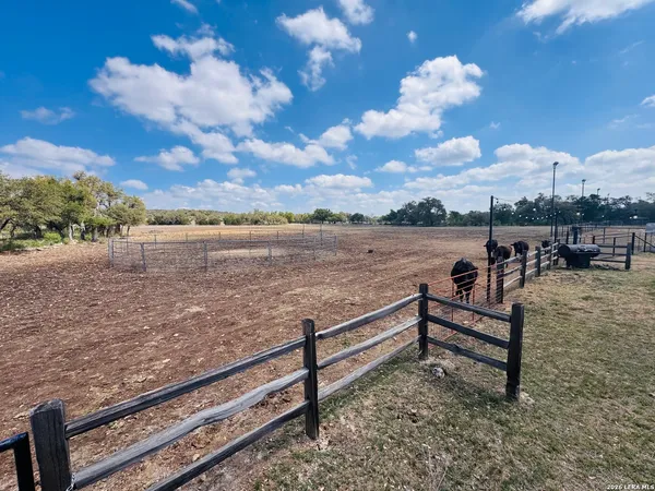 $1,650,000 | 451 Wegener Trail, Fischer, TX 78623