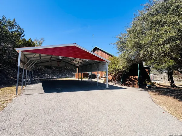 $1,650,000 | 451 Wegener Trail, Fischer, TX 78623
