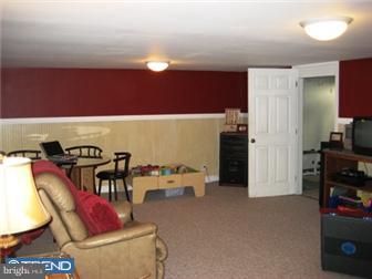 307 Sunnybrook Road Springfield, PA 19064 - Photo 7 of 12 Family Room