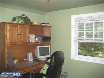 307 Sunnybrook Road Springfield, PA 19064 - Photo 8 of 12 Bedroom 3