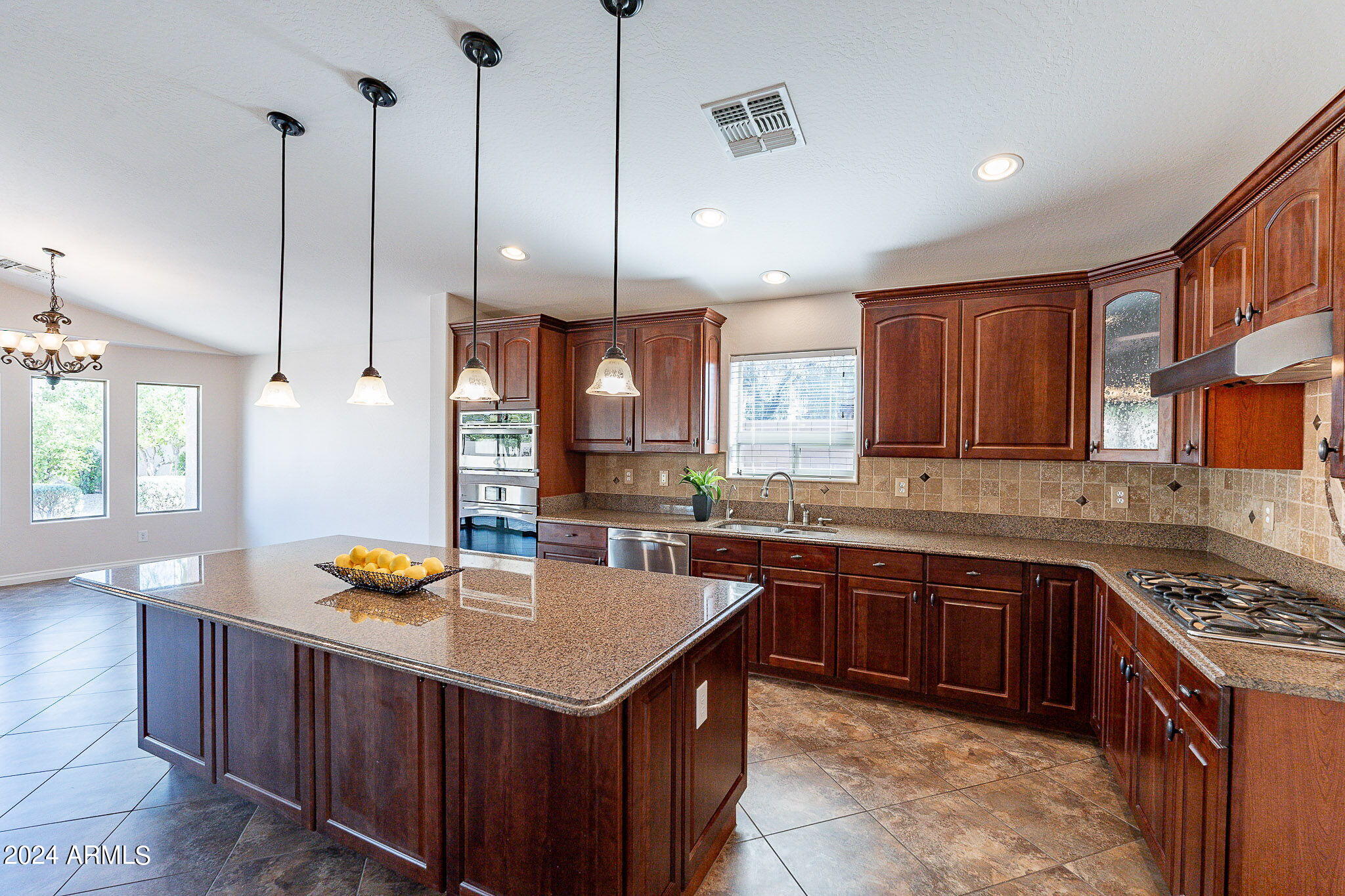 4040 East Hashknife Road Phoenix, AZ 85050 - Photo 8 of 40 10-web-or-mls-Hashknife-10