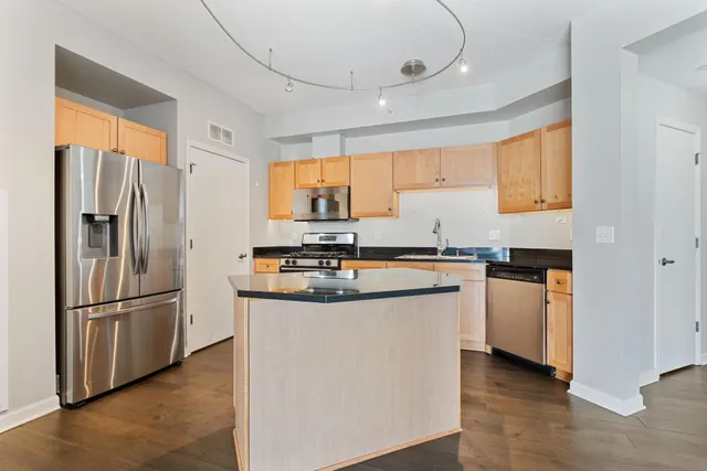 $2,295 | 500 East Grant Street, Unit 1304, Minneapolis, MN 55404