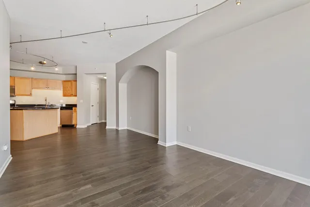 $2,295 | 500 East Grant Street, Unit 1304, Minneapolis, MN 55404