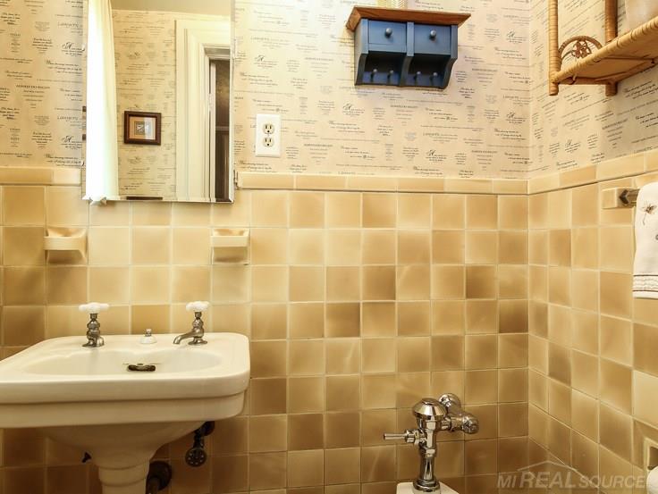 1216 Devonshire Road Grosse Pointe, MI 48230 - Photo 23 of 61 31321543-22.JPG