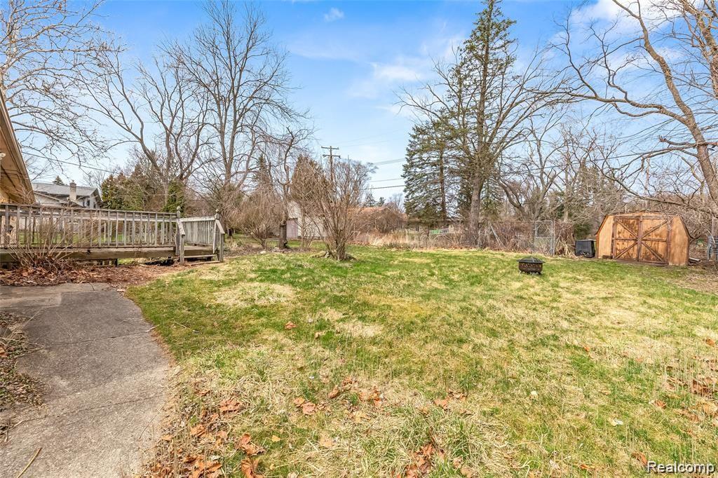 32920 Raphael Road Farmington, MI 48336 - Photo 37 of 50 11.Yard