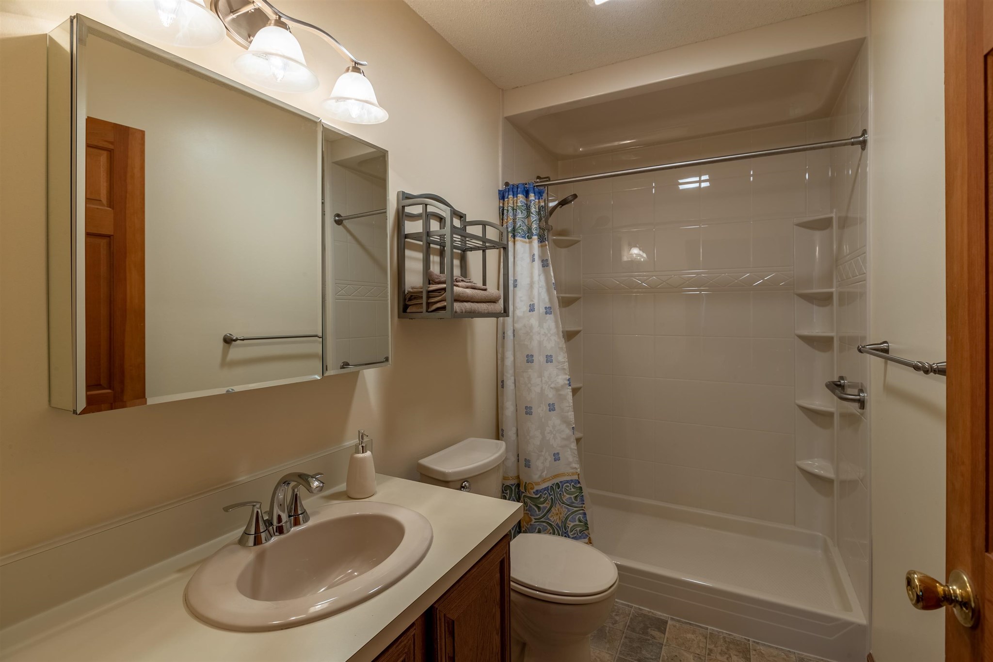 11 Robin Road, Unit 2 Lincoln, NH 03251 - Photo 17 of 24