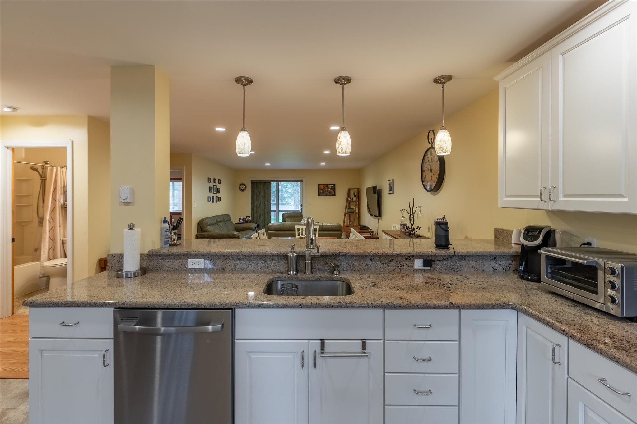 11 Robin Road, Unit 2 Lincoln, NH 03251 - Photo 3 of 24