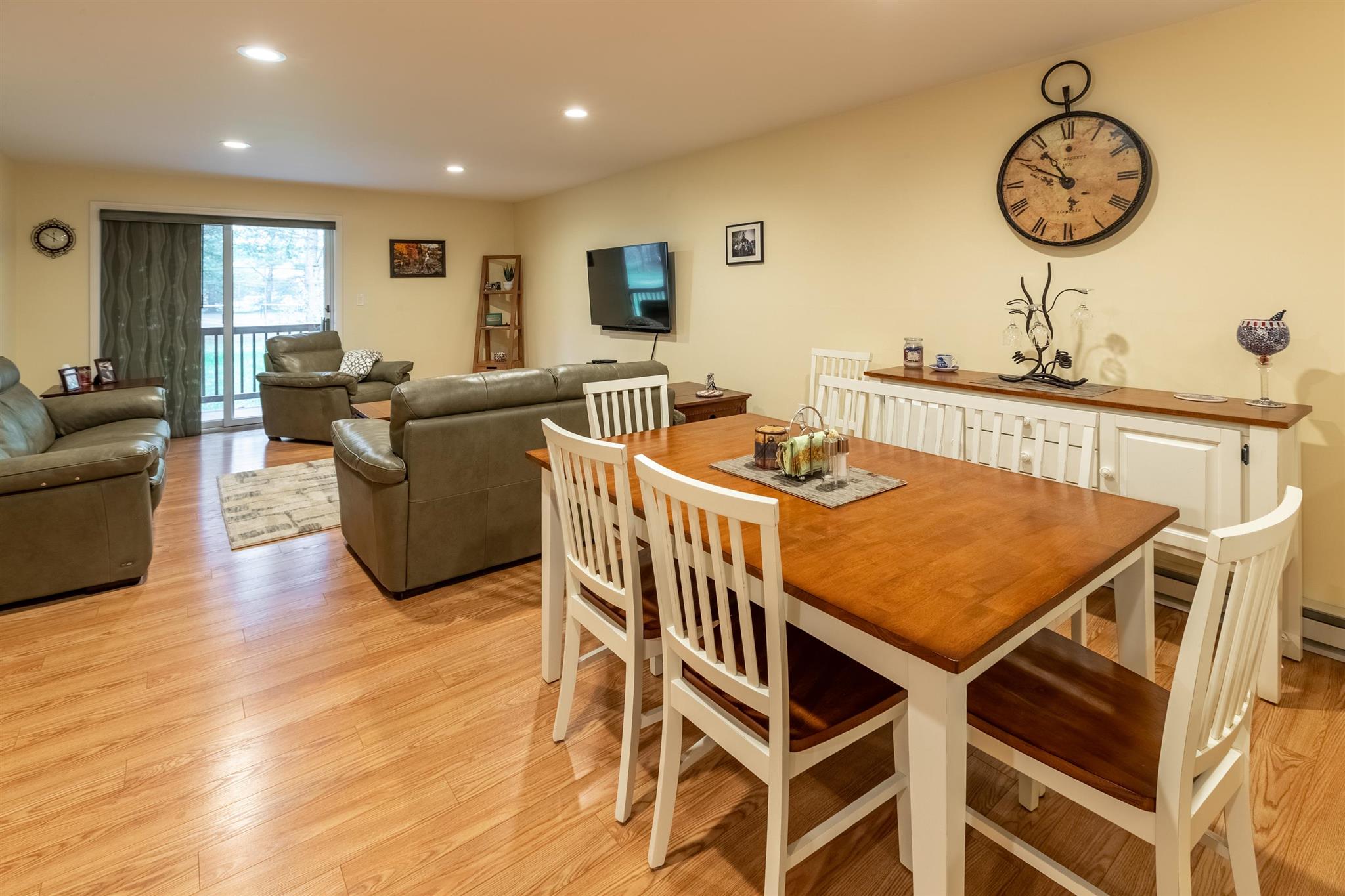 11 Robin Road, Unit 2 Lincoln, NH 03251 - Photo 5 of 24