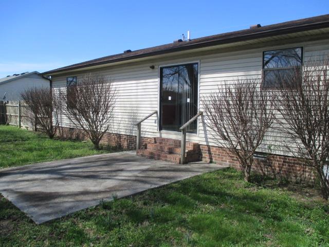 51 West Doak Road Manchester, TN 37355 - Photo 2 of 10 Rear