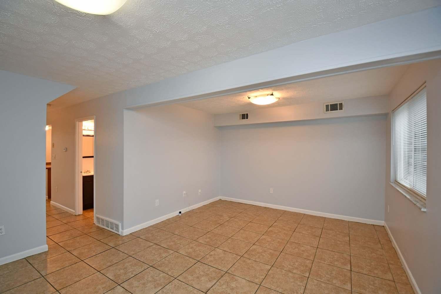 7752 Montgomery Road, Unit 74 Cincinnati, OH 45236 - Photo 4 of 28