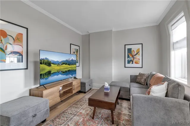 $1,350 | 617 Niagara Street, Unit 5, Buffalo, NY 14201