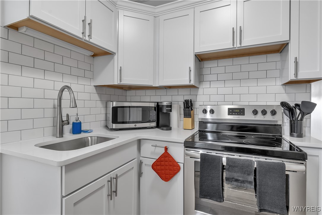 617 Niagara Street, Unit 5 Buffalo, NY 14201 - Photo 4 of 13 Completely rebuilt kitchen with quartz countertops