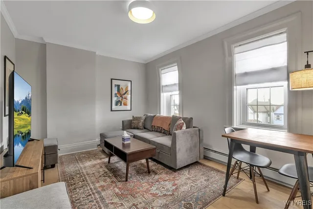 $1,350 | 617 Niagara Street, Unit 5, Buffalo, NY 14201