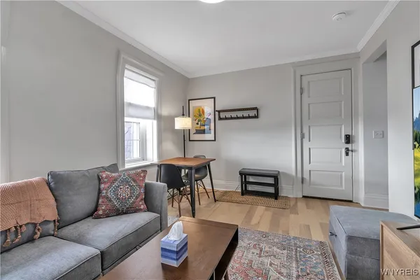 $1,350 | 617 Niagara Street, Unit 5, Buffalo, NY 14201