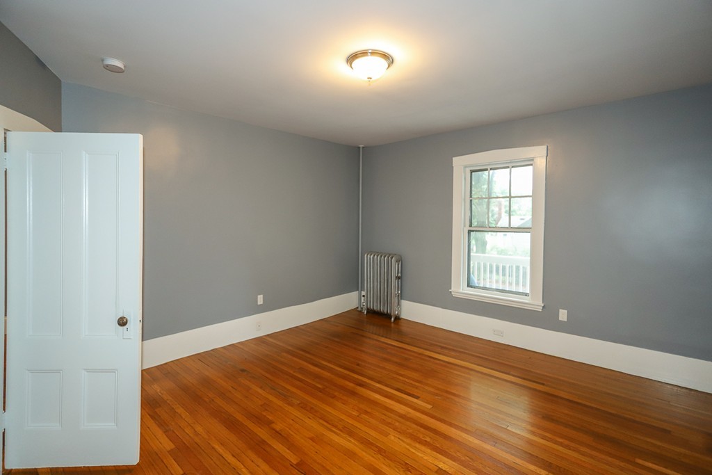3 Ridgeway Street Salem, MA 01970 - Photo 9 of 28 Gallery Image 9