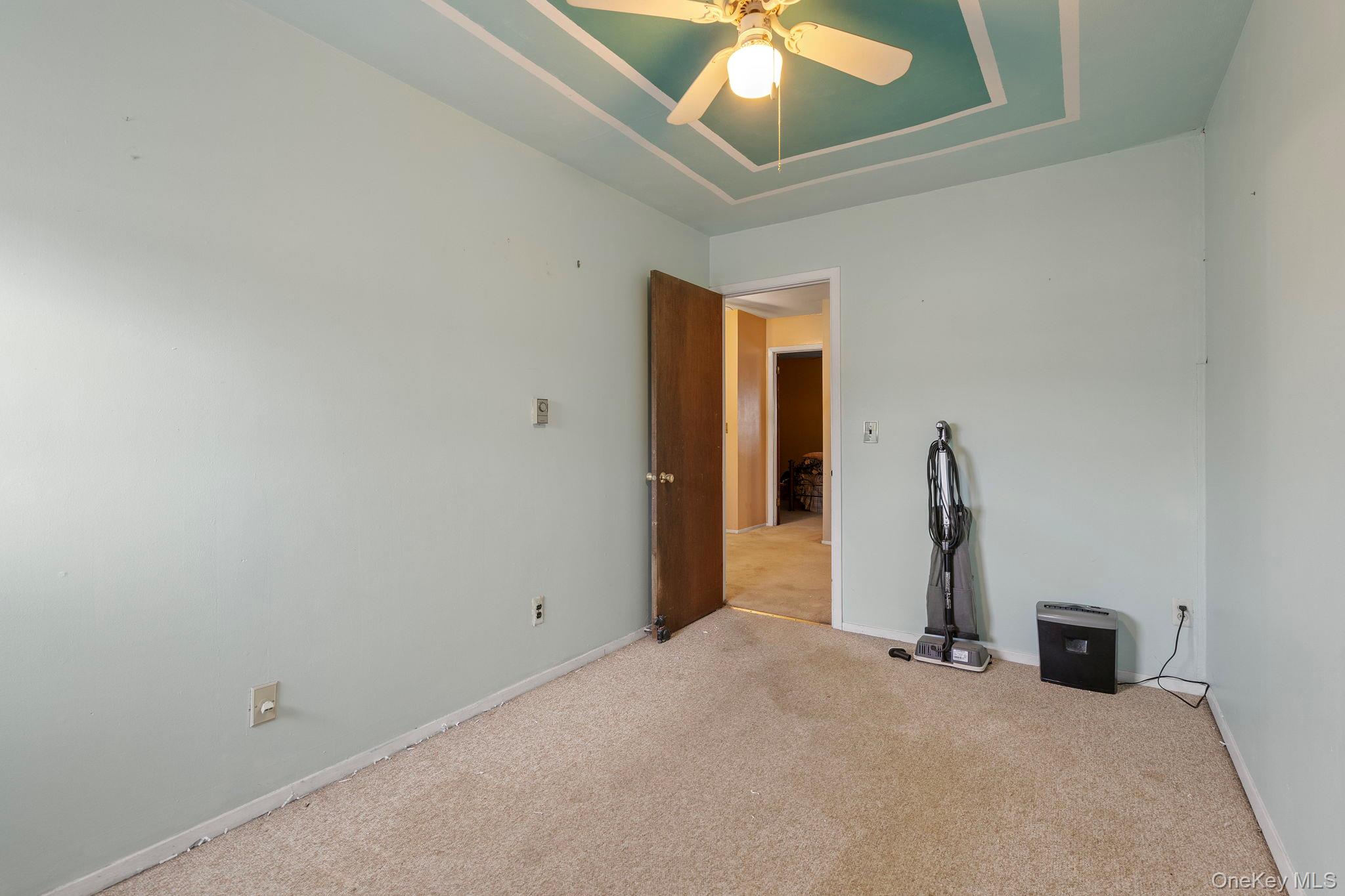24 Russet Road Poughkeepsie, NY 12601 - Photo 11 of 26 a view of a livingroom with an empty space