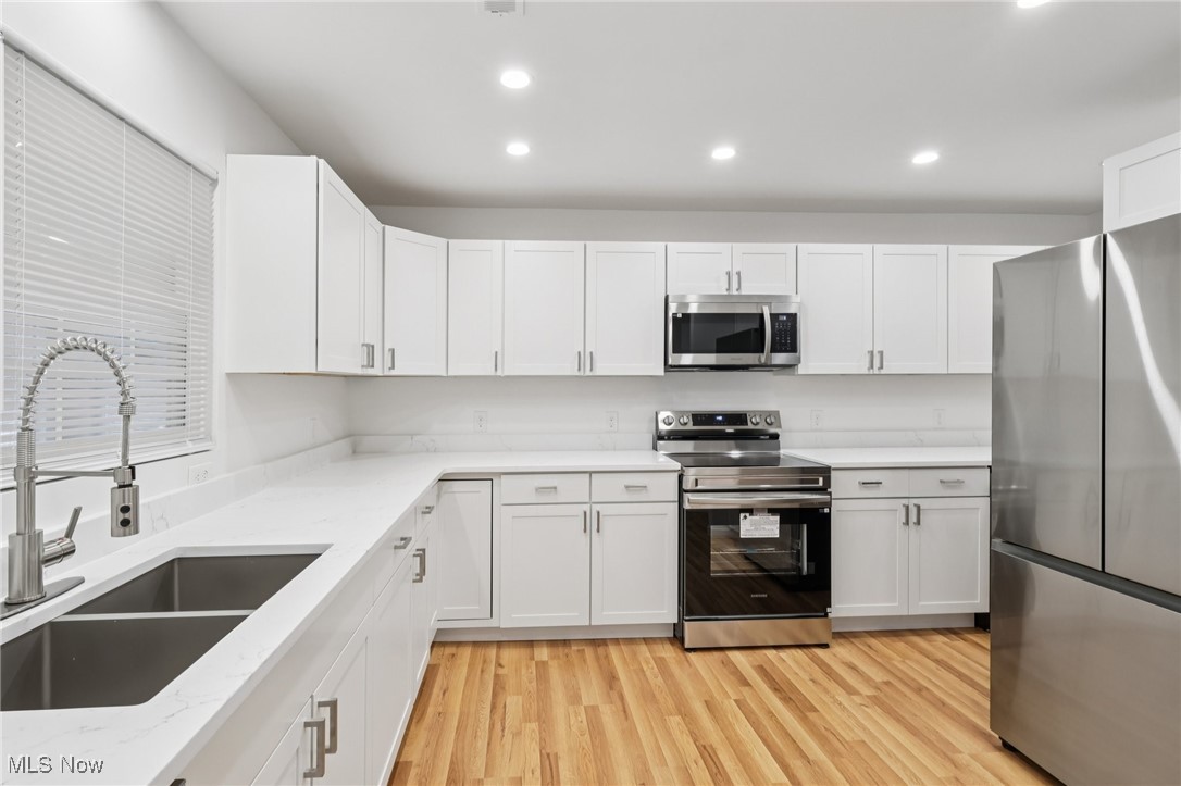 3943 Darrow Road Stow, OH 44224 - Photo 9 of 41 KITCHEN