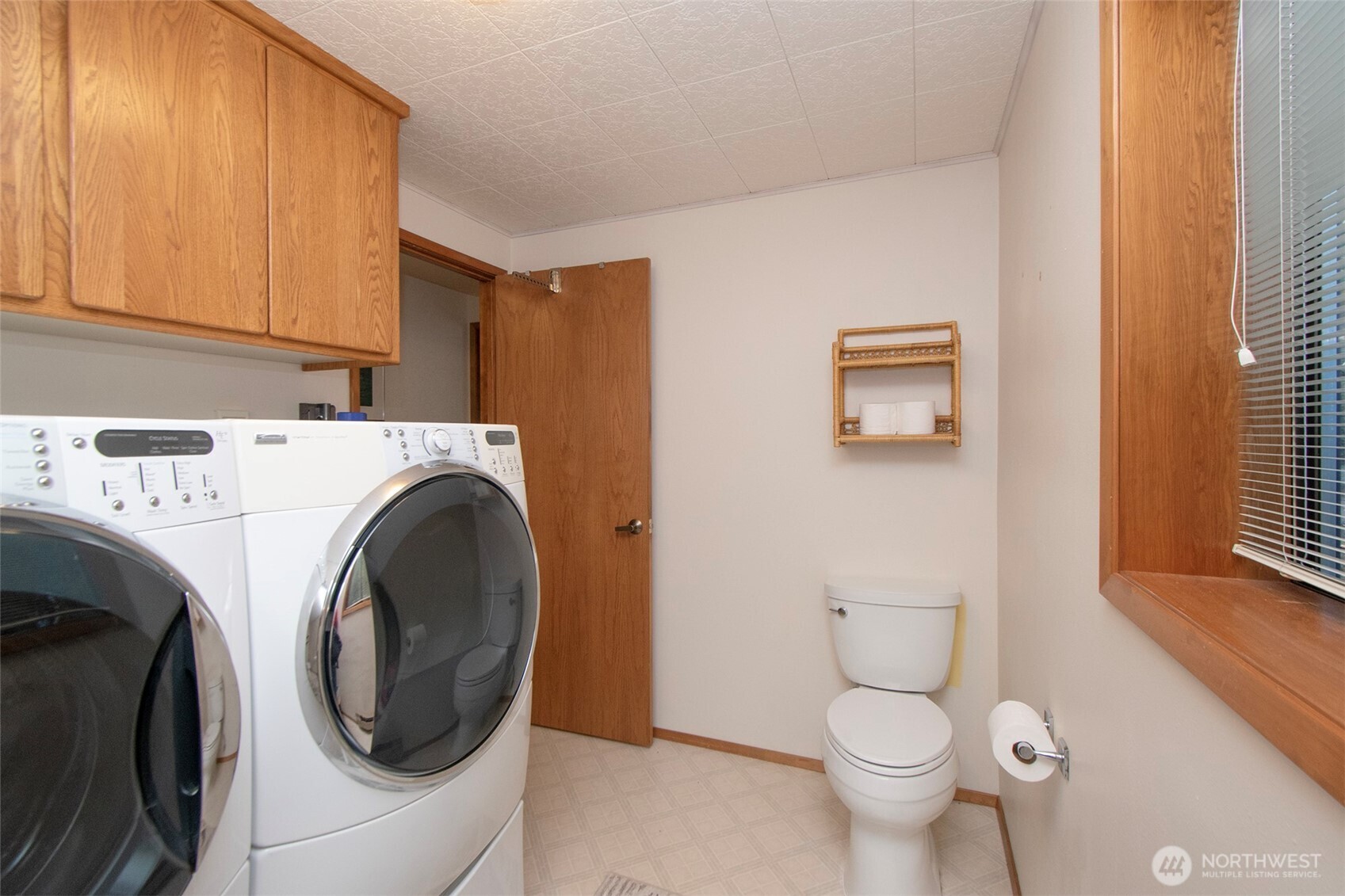 5418 South Old Mill Road Port Angeles, WA 98362 - Photo 24 of 39 a view of bathroom with a toilet