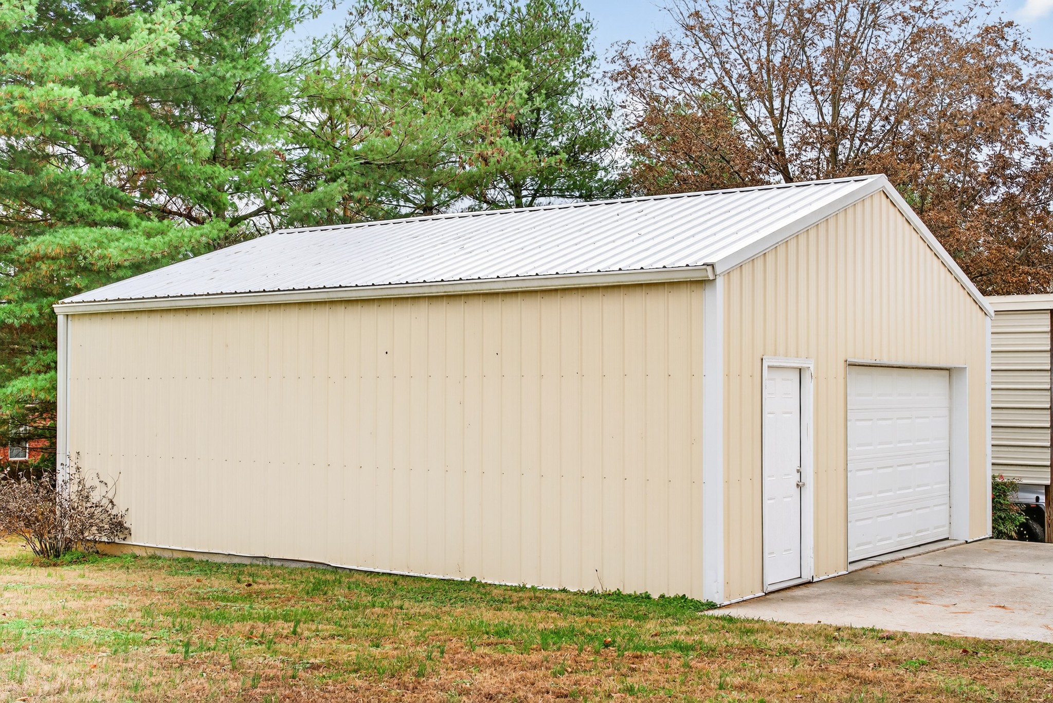 115 Calista Road White House, TN 37188 - Photo 12 of 38 a view of a backyard of the house