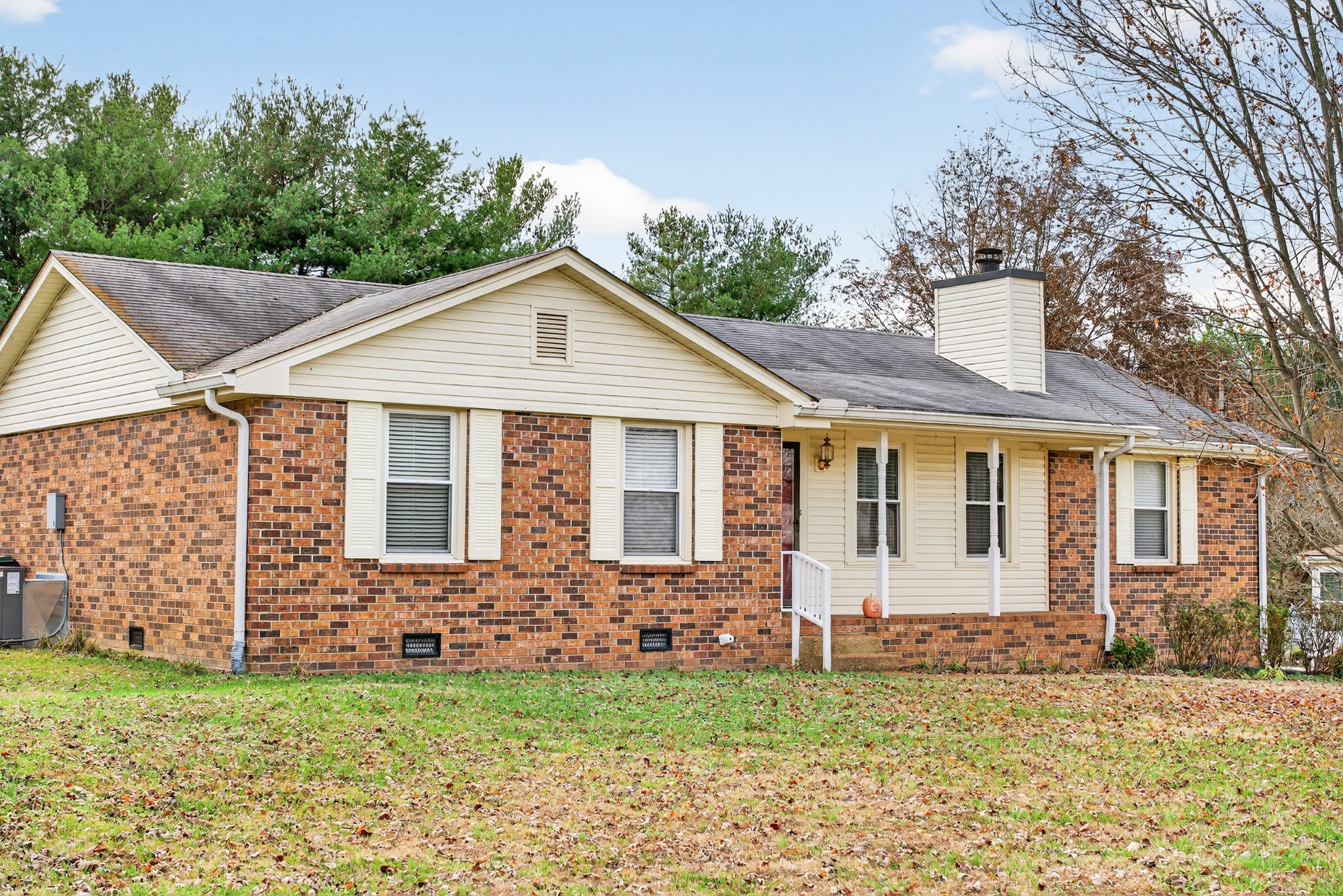 115 Calista Road White House, TN 37188 - Photo 5 of 38 a front view of a house with a garden