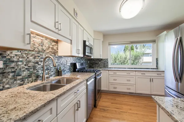 $399,900 | 1162 East Patten Drive, Palatine, IL 60074