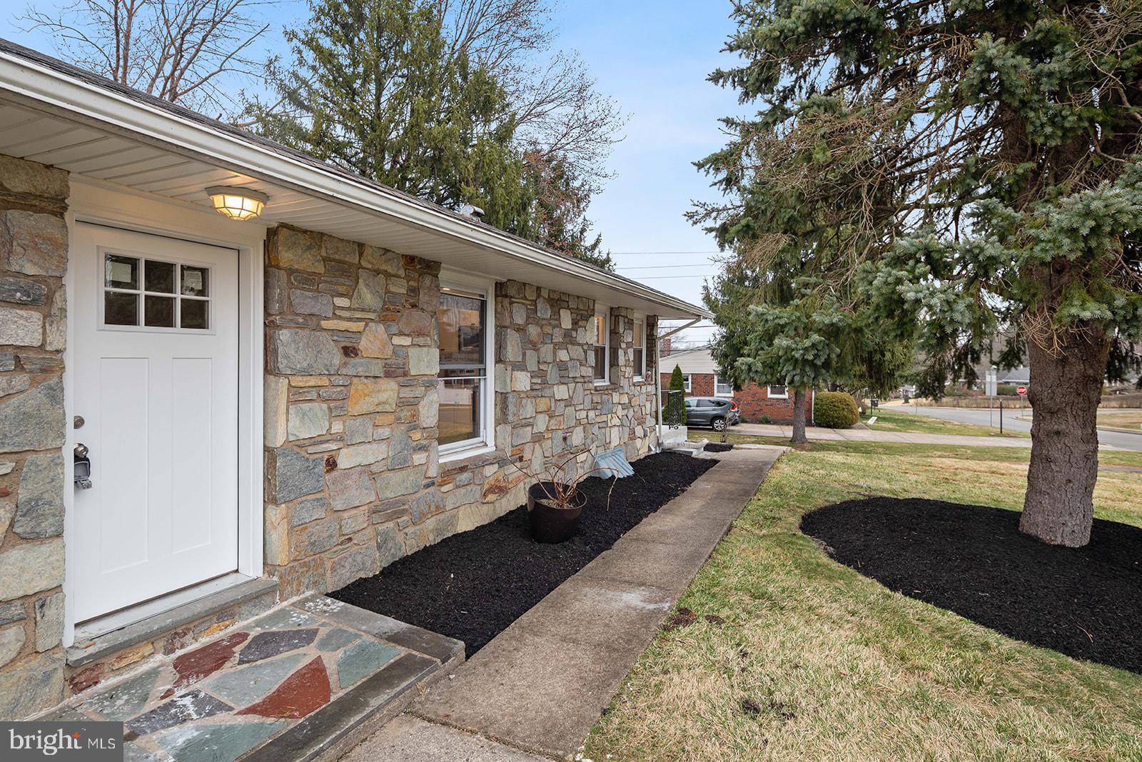 2401 Springview Road Norristown, PA 19401 - Photo 9 of 47 Gallery Image 9