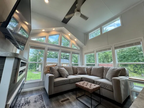 $300,000 | 33631 St Croix Road, Pine City, MN 55063