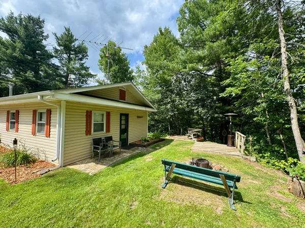 $300,000 | 33631 St Croix Road, Pine City, MN 55063