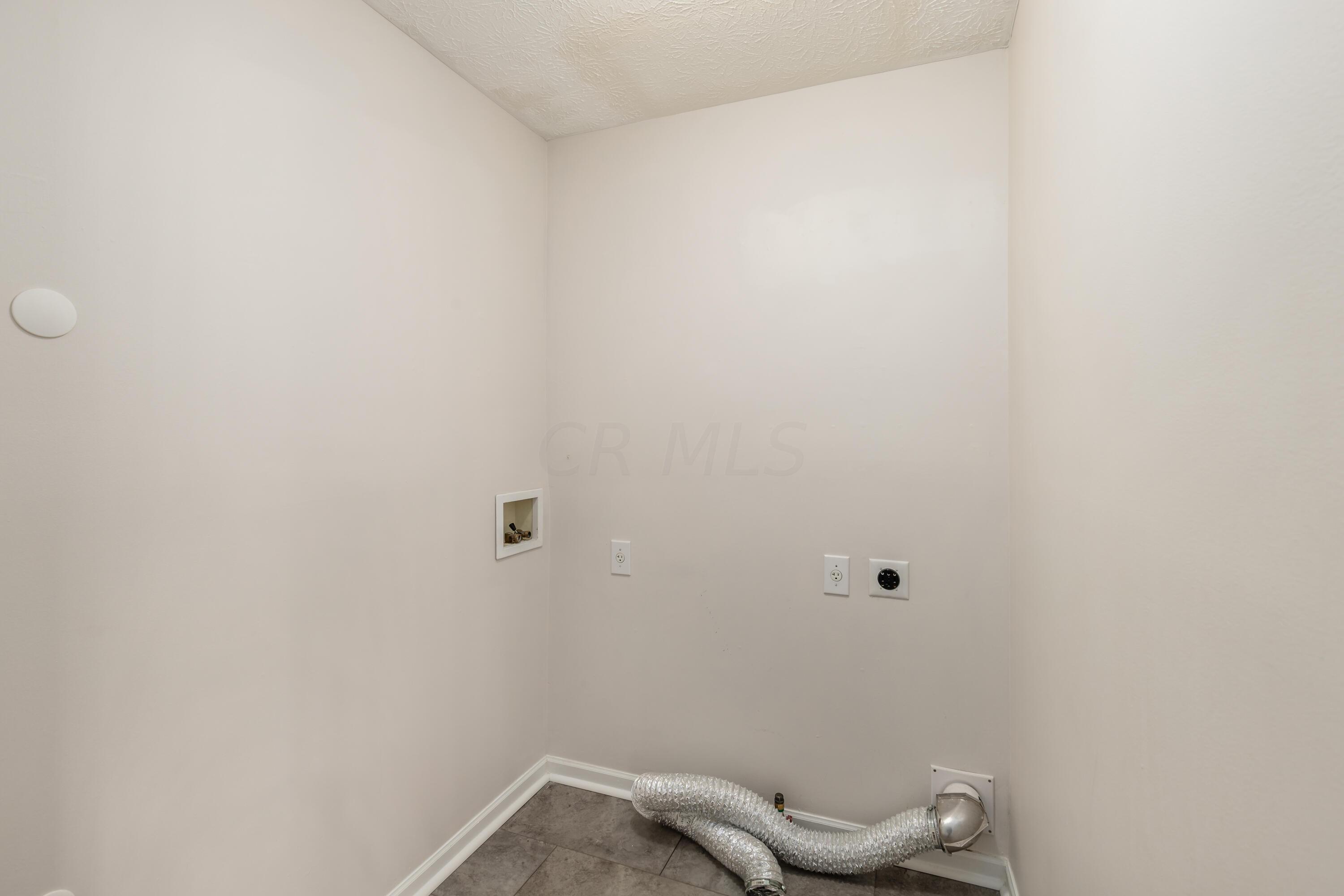 360 Holly Grove Road Lewis Center, OH 43035 - Photo 10 of 35 Laundry Room