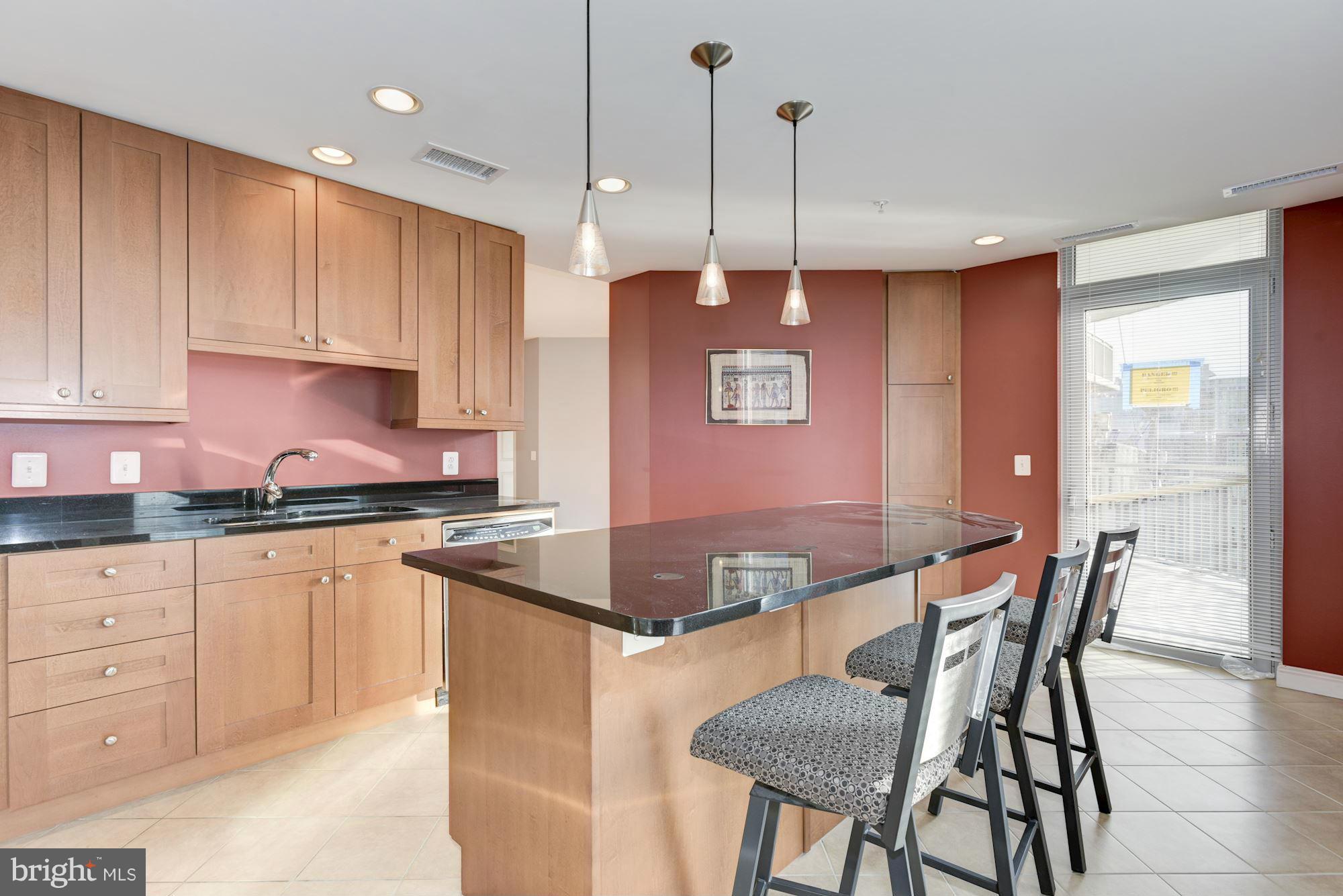 11990 Market Street, Unit 1301 Reston, VA 20190 - Photo 12 of 30 Kitchen