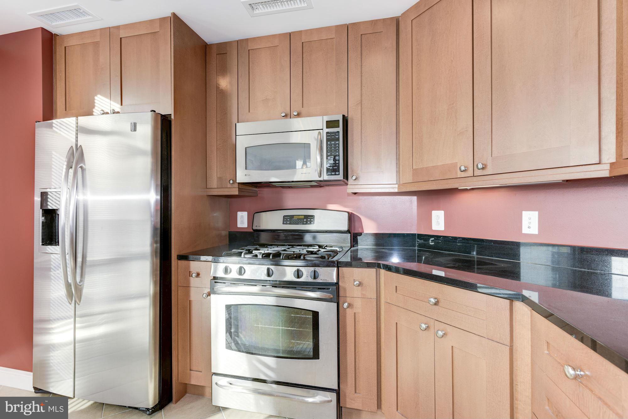 11990 Market Street, Unit 1301 Reston, VA 20190 - Photo 15 of 30 Kitchen