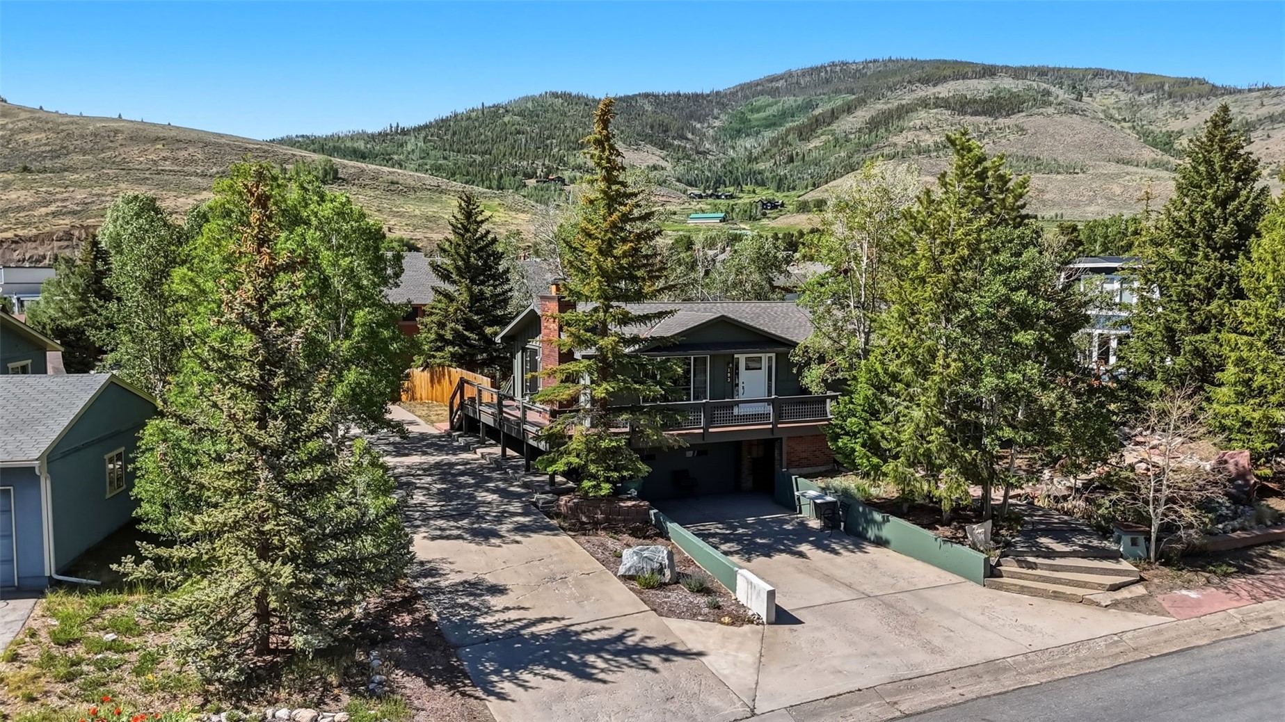 193 Big Elk Road Dillon, CO 80435 - Photo 2 of 41