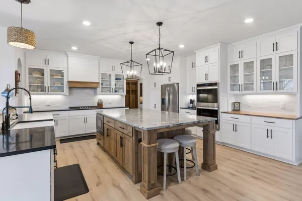 $1,052,000 | 17628 Jett Circle Southeast, Prior Lake, MN 55372