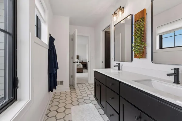 $1,052,000 | 17628 Jett Circle Southeast, Prior Lake, MN 55372