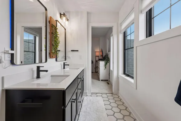 $1,052,000 | 17628 Jett Circle Southeast, Prior Lake, MN 55372