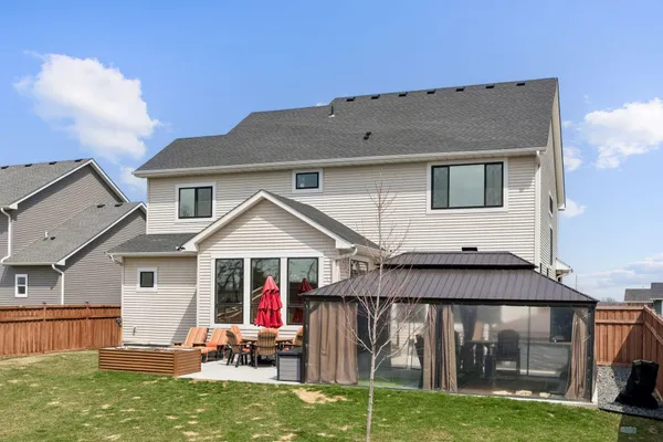 $1,052,000 | 17628 Jett Circle Southeast, Prior Lake, MN 55372