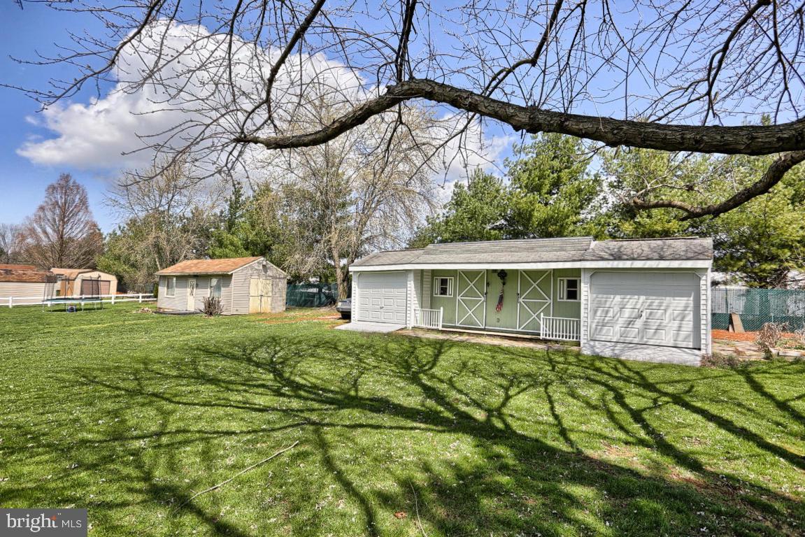103 Schoeneck Road Ephrata, PA 17522 - Photo 2 of 24 Gallery Image 2