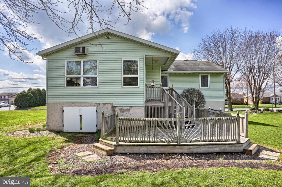 103 Schoeneck Road Ephrata, PA 17522 - Photo 4 of 24 Gallery Image 4