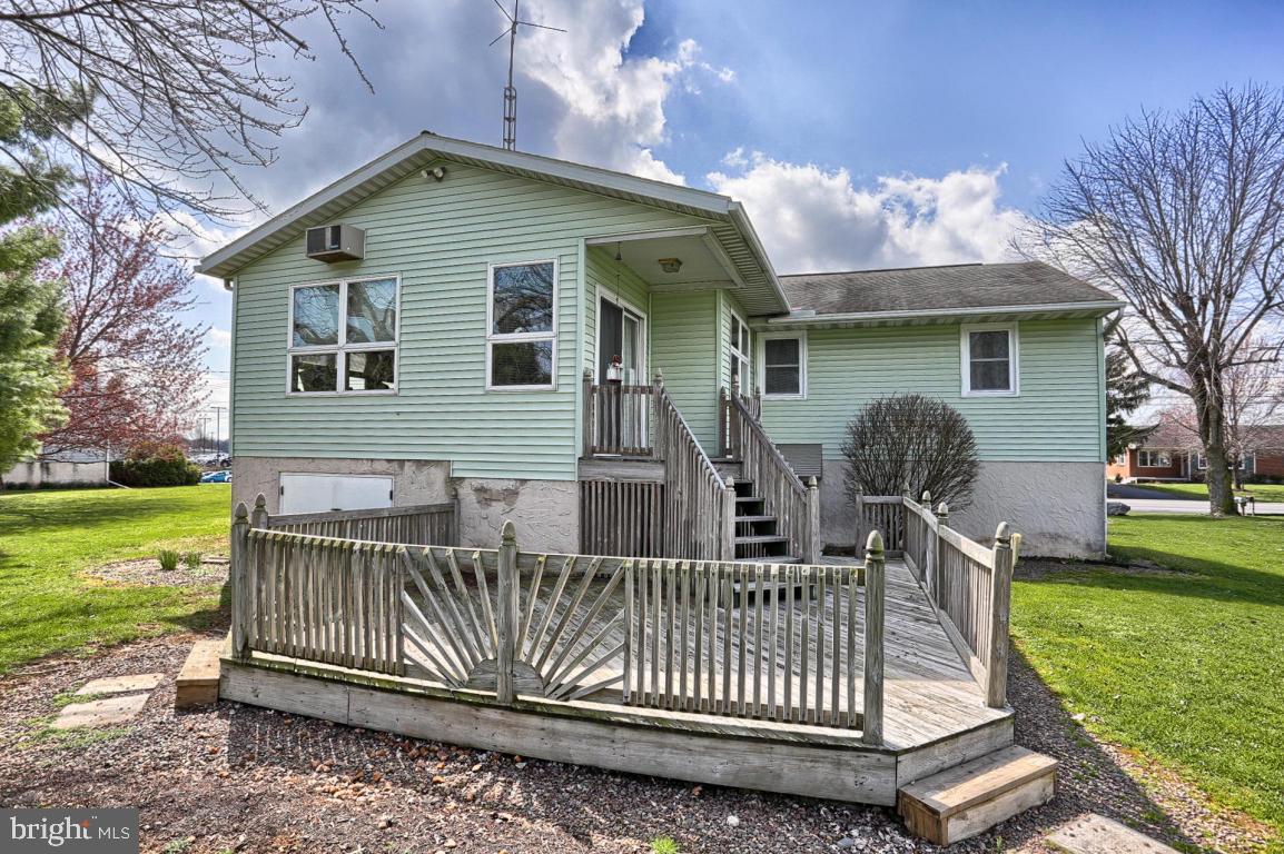 103 Schoeneck Road Ephrata, PA 17522 - Photo 6 of 24 Gallery Image 6