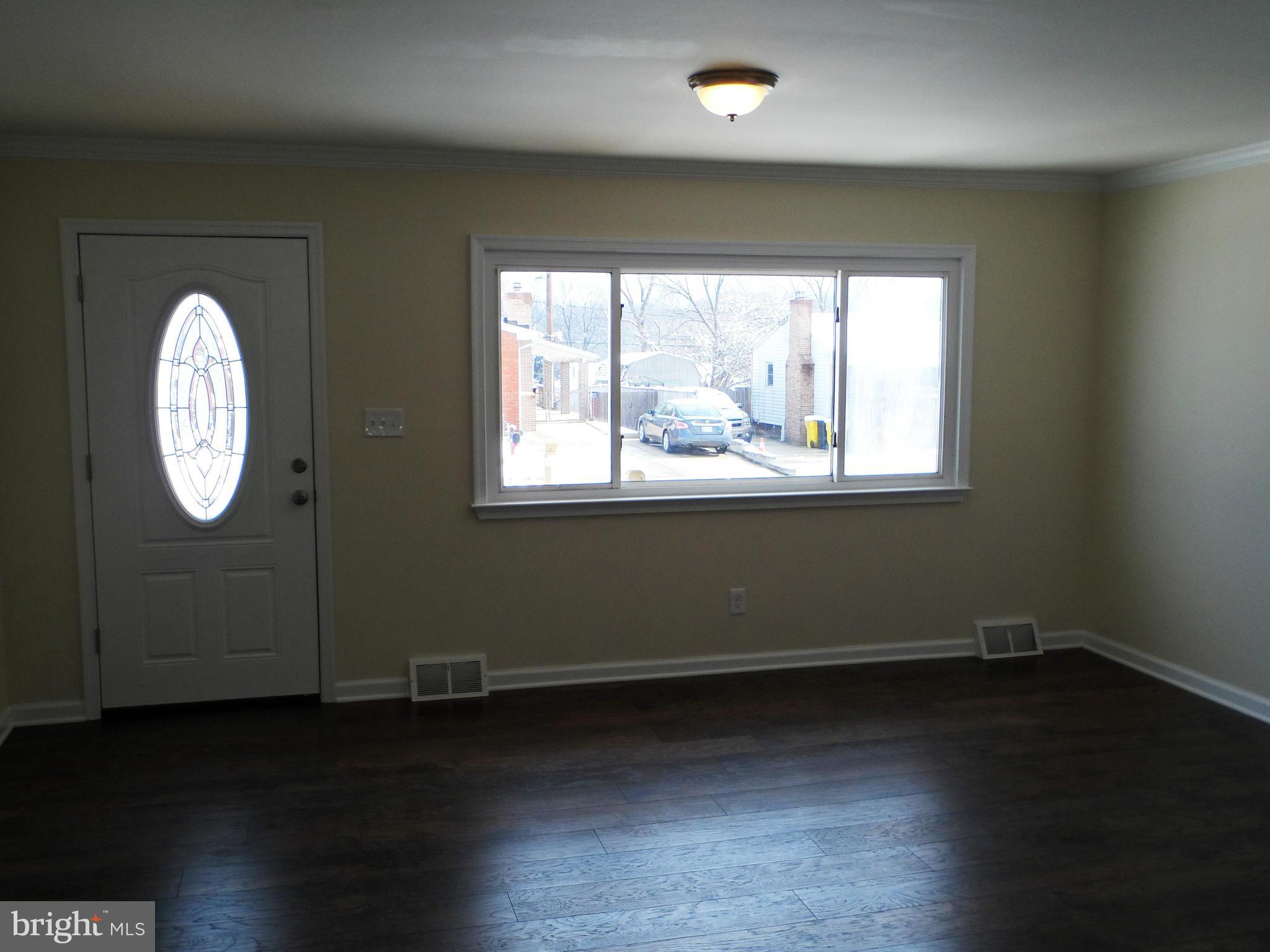 7848 Shellye Road Glen Burnie, MD 21060 - Photo 7 of 19 Living Room