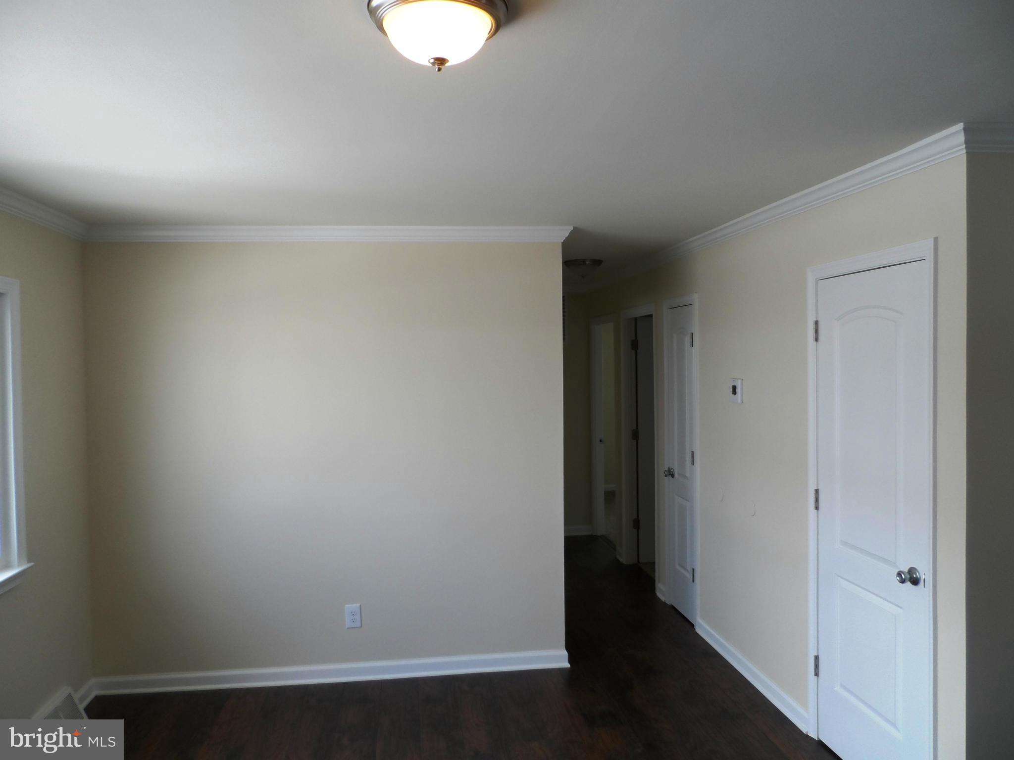 7848 Shellye Road Glen Burnie, MD 21060 - Photo 8 of 19 Living Room