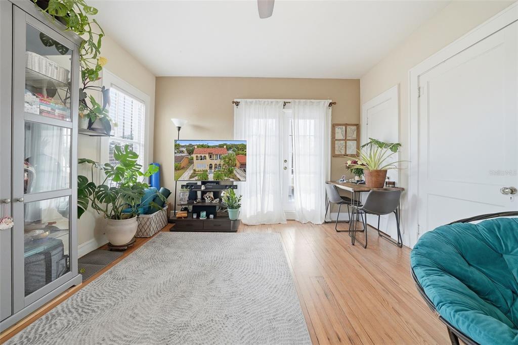 8334 Diagonal Road North St. Petersburg, FL 33702 - Photo 26 of 57 a view of a livingroom with lounge chair and a window