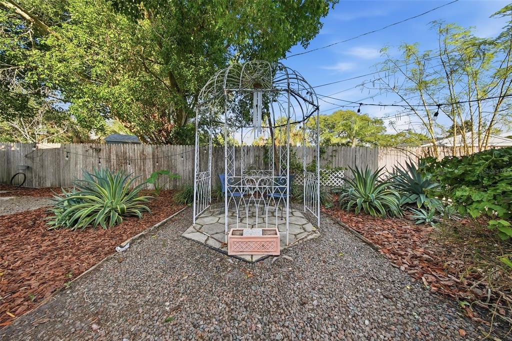 8334 Diagonal Road North St. Petersburg, FL 33702 - Photo 45 of 57