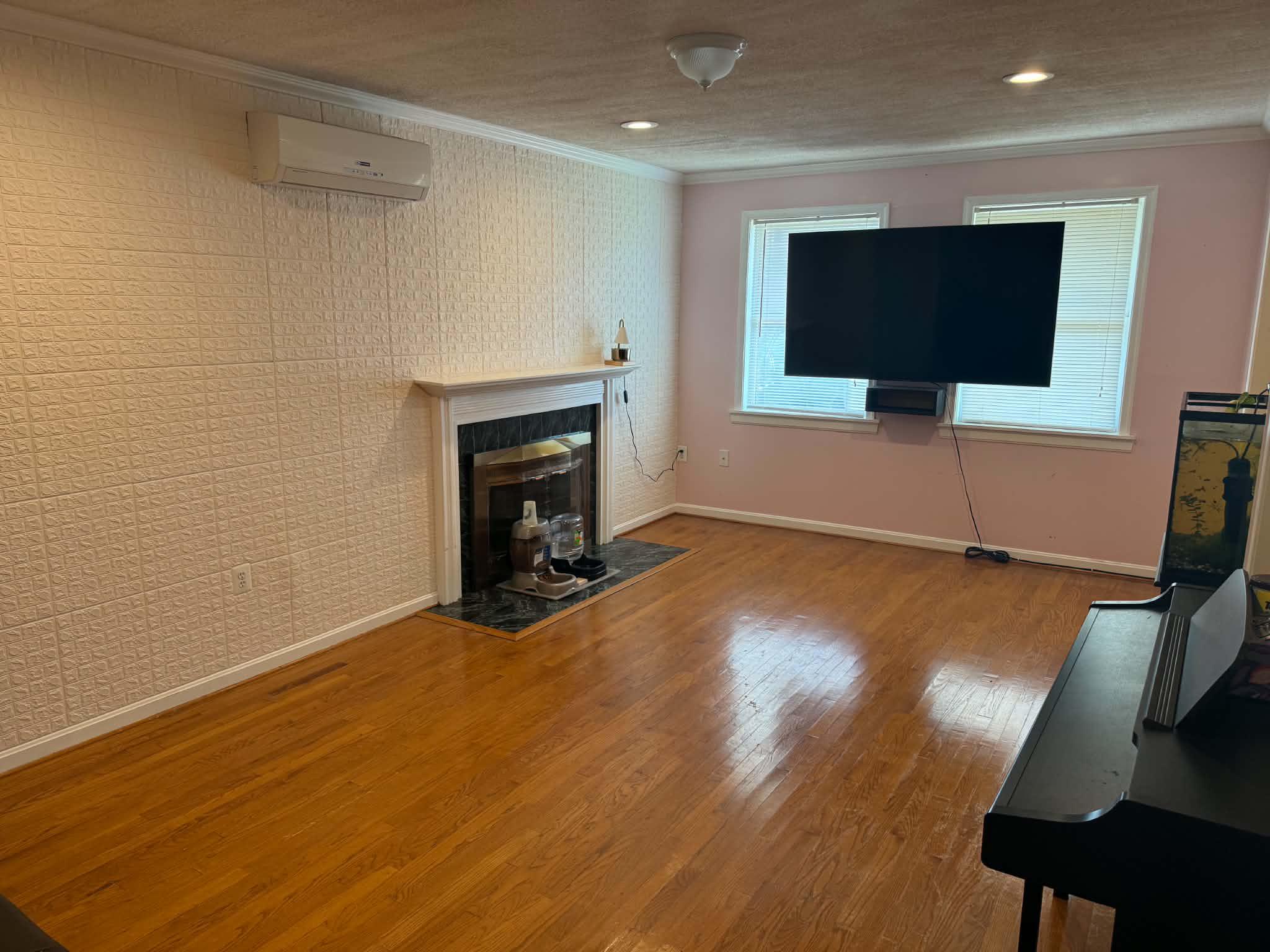 8120 Springfield Village Drive Springfield, VA 22152 - Photo 6 of 7 Rec Room