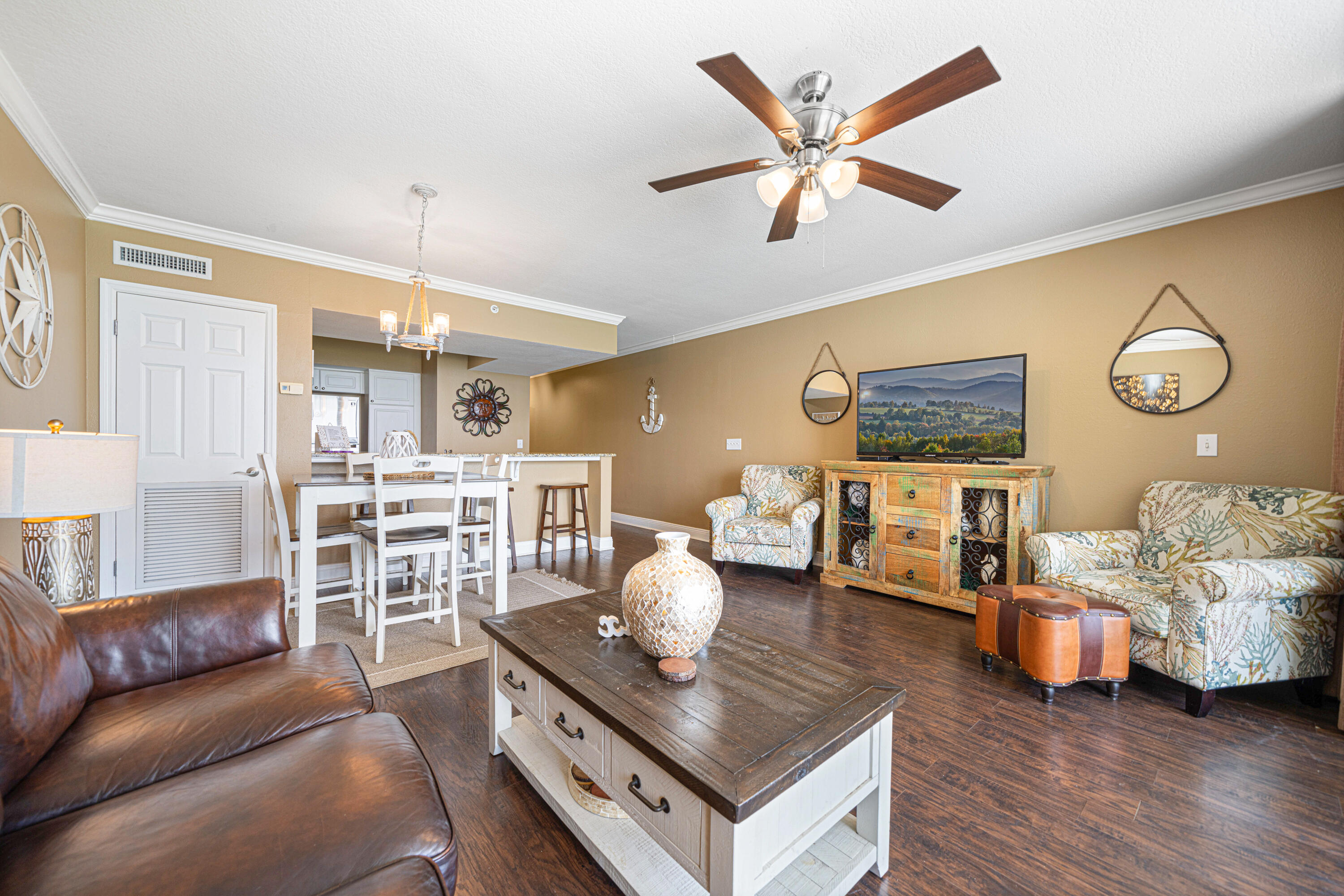 14701 Front Beach Road, Unit 1226 Panama City Beach, FL 32413 - Photo 8 of 32 1226Livingarea(1)