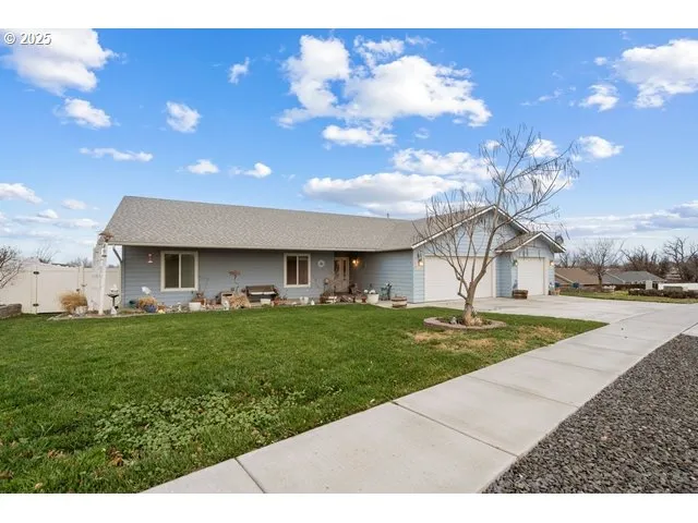 $467,500 | 114 Southwest Desert Sky Drive, Hermiston, OR 97838