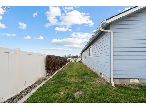 $458,000 | 114 Southwest Desert Sky Drive, Hermiston, OR 97838