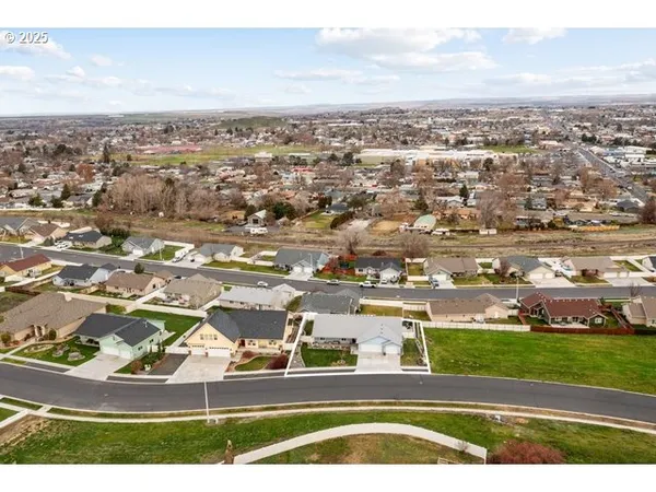 $458,000 | 114 Southwest Desert Sky Drive, Hermiston, OR 97838